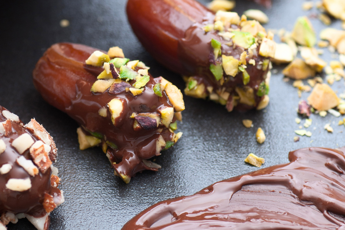 Pitted Deglet Chocolate Covered Dates
